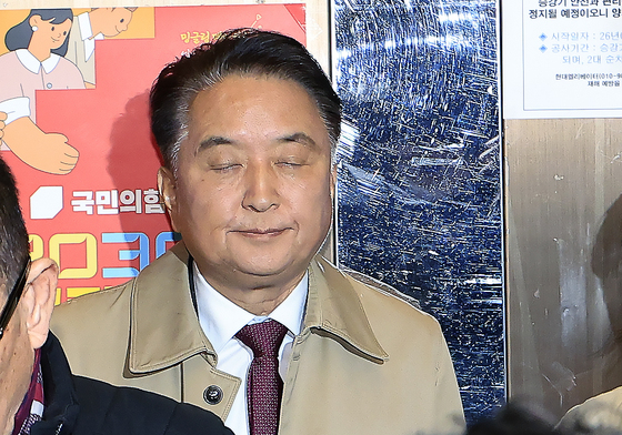 착잡한 김영환 충북도지사