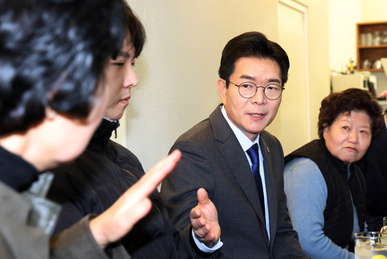 정원오, 성동구 카페서 청년 주거 논의