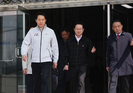 장고 거듭하는 오세훈