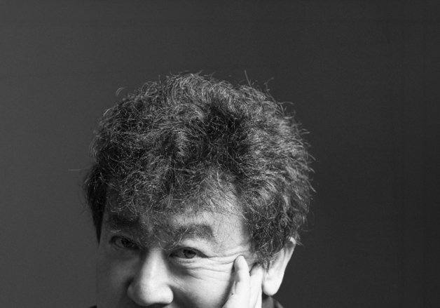 김진명, 신작 '세종의 나라' 완성…이재용·RM·유재석 등 15인에 헌정