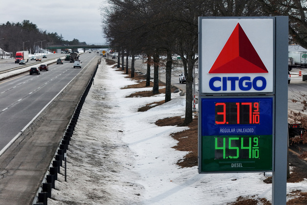 美경유가격 갤런당 5달러 돌파…우크라전 당시 이어 사상 2번째