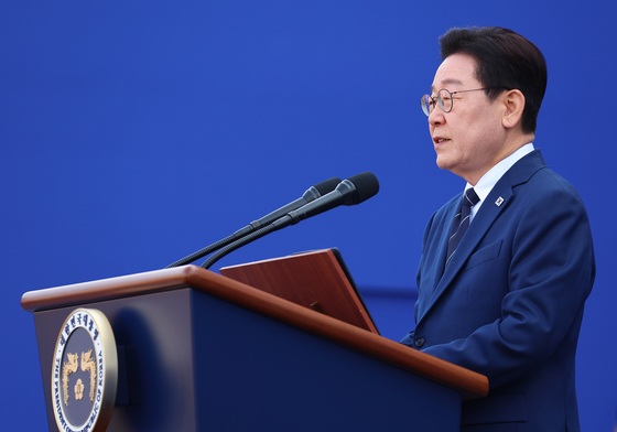 신임 경찰 경위·경감 임용식 참석한 이재명 대통령