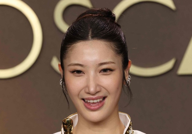 아카데미 2관왕 '케데헌' 이재, 드레스도 한국적…조선 대례복에 무궁화