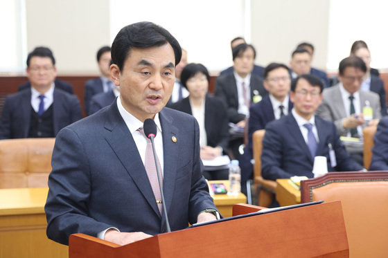 안규백 장관, 국방위원회 업무보고