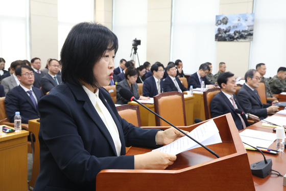 홍소영 병무청장, 국방위원회 업무보고