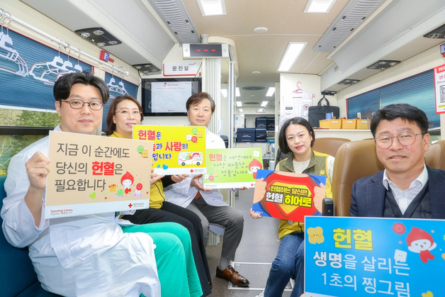 생명나눔 위해 손 잡은 강릉아산병원 노사, 공동 헌혈 캠페인