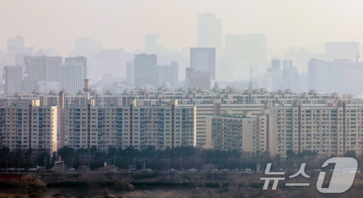 본문 이미지 -  강남구 아파트 단지의 모습. (자료사진)ⓒ 뉴스1 이호윤 기자