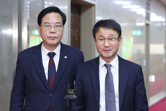 회동 결과 브리핑하는 한병도·송언석