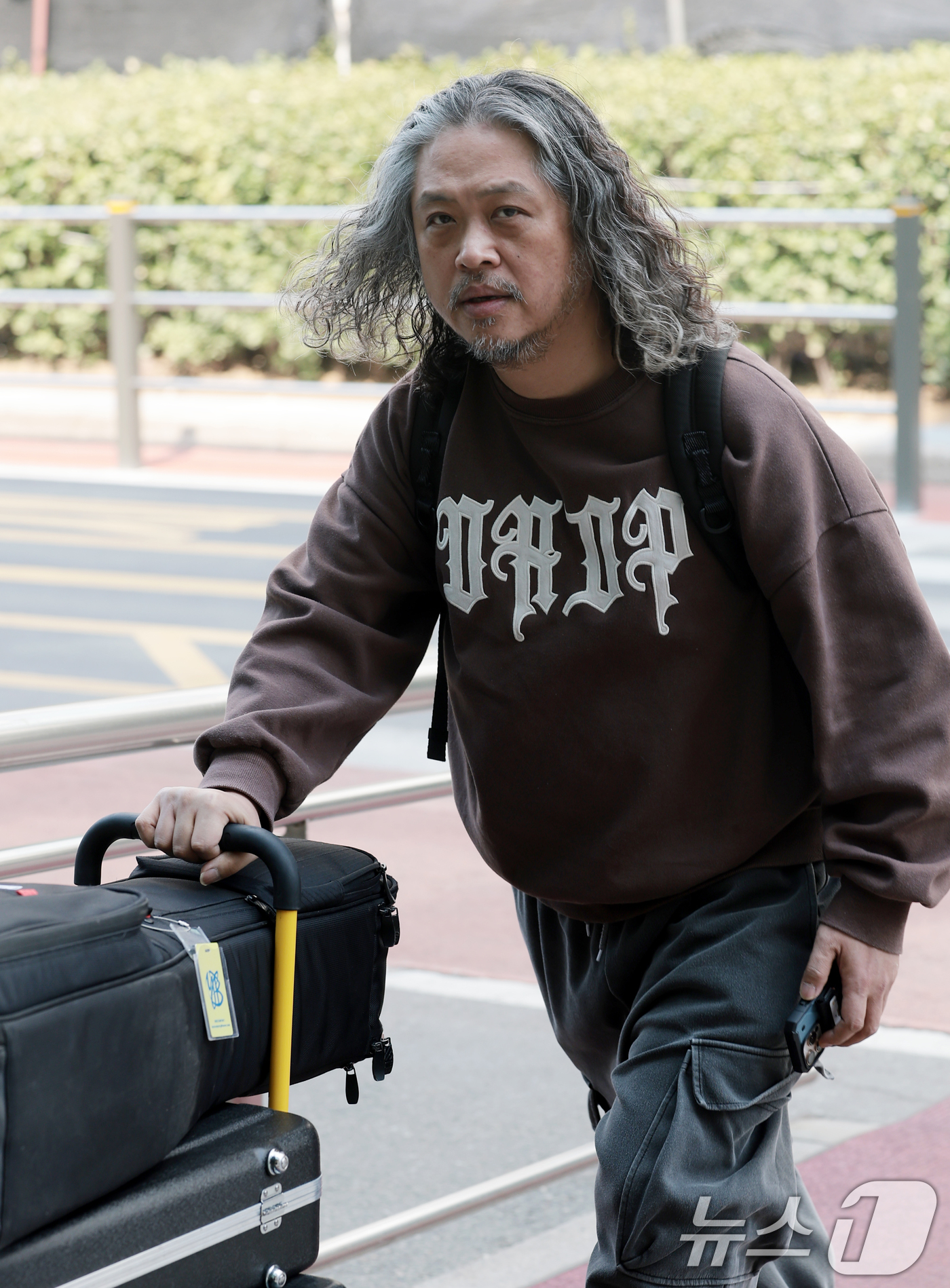 (서울=뉴스1) 권현진 기자 = YB밴드 허준이 17일 서울 영등포구 KBS에서 진행된 KBS 2TV 음악 토크쇼 '더 시즌즈-성시경의 고막남친‘ 녹화에 참석하고 있다. 2026. …