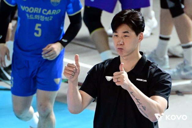 '박철우 대행 매직' 우리카드, 극적으로 봄 배구 진출권 획득