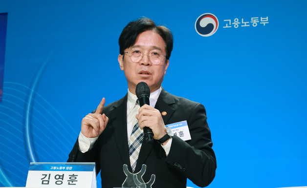 노란봉투법·추투에 레미콘 파업까지…노동부 건설현장 노사관리 도마