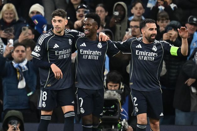 '비니시우스 멀티골' 레알 마드리드, 맨시티 잡고 UCL 8강행