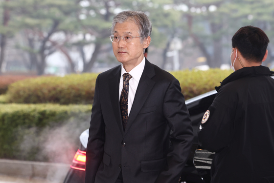 출근하는 조희대 대법원장