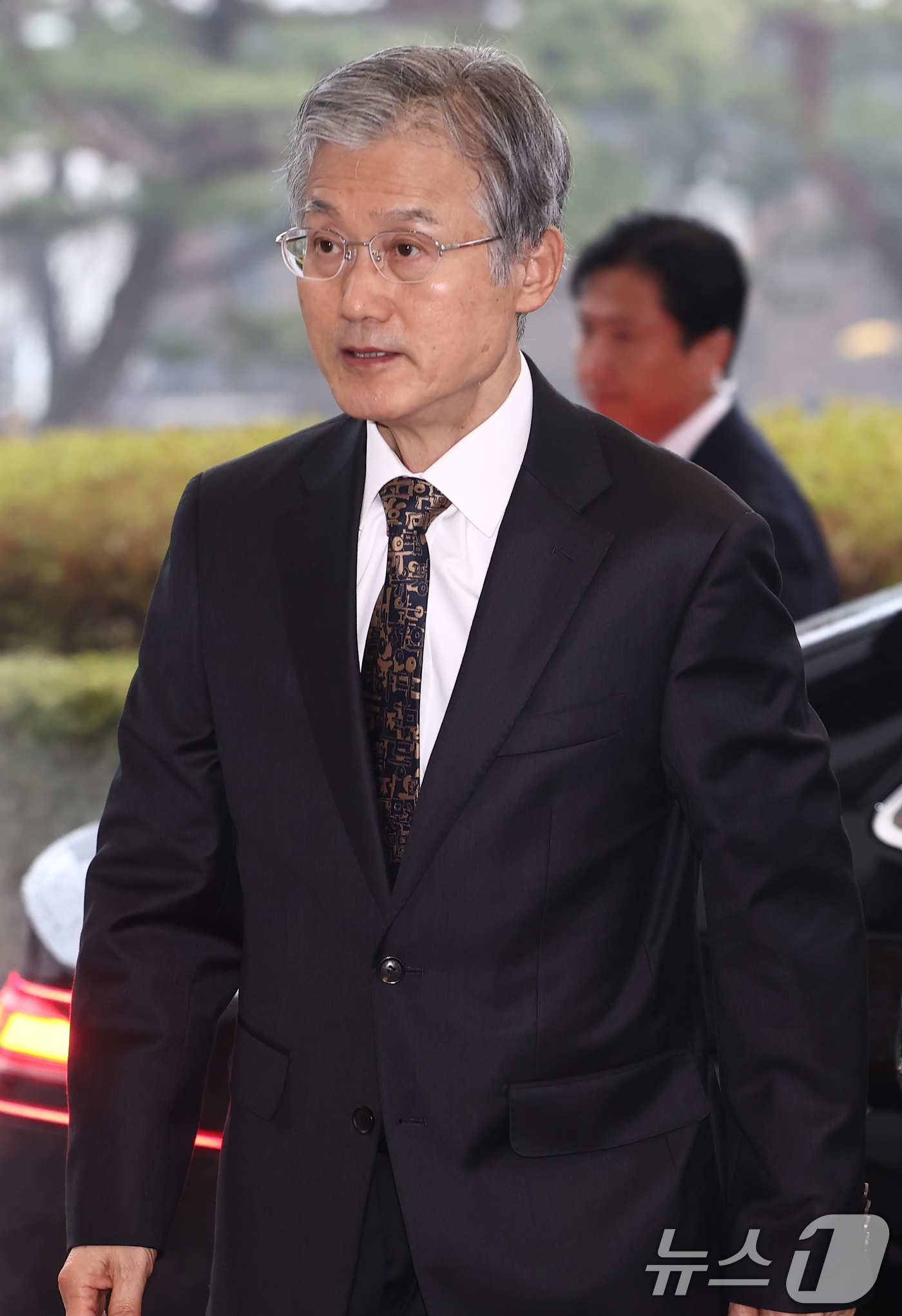 (서울=뉴스1) 김민지 기자 = 조희대 대법원장이 18일 오전 서울 서초구 대법원으로 출근하고 있다. 2026.3.18/뉴스1