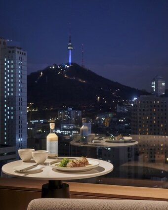 본문 이미지 - 떡갈비X마루나 탁주(코트야드메리어트 제공) 