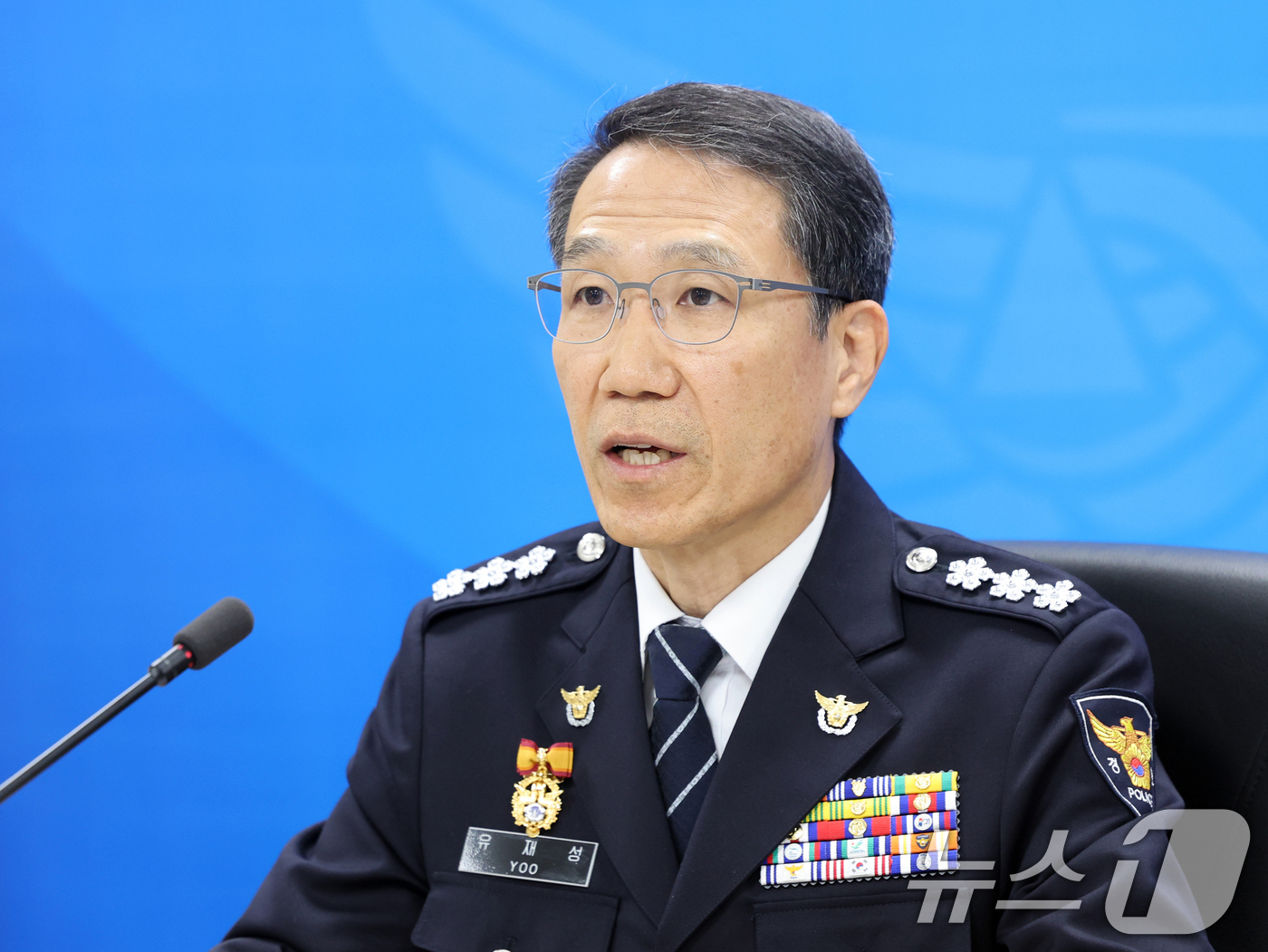 (서울=뉴스1) 황기선 기자 = 유재성 경찰청장 직무대행이 18일 오전 서울 서대문구 경찰청에서 열린 제9회 전국동시지방선거 선거사범 수사상황실 현판식을 마치고 모두발언을 하고 있 …