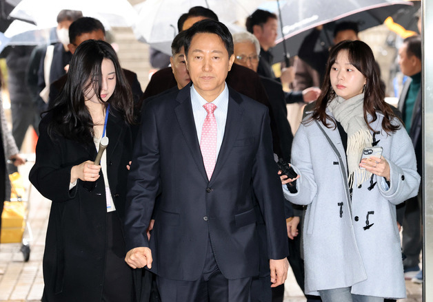 정치자금법위반 2차 공판 출석하는 오세훈 시장