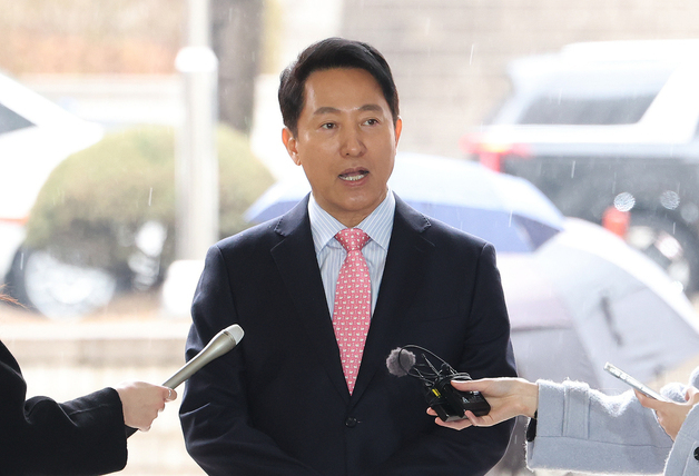 오세훈 시장, 정치자금법위반 2차 공판 출석