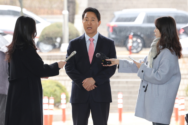 오세훈 시장, 정치자금법위반 2차 공판 출석