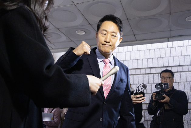 오세훈 "민중기 특검, 법왜곡죄 고소 검토"…명태균과 법정 대면 불발