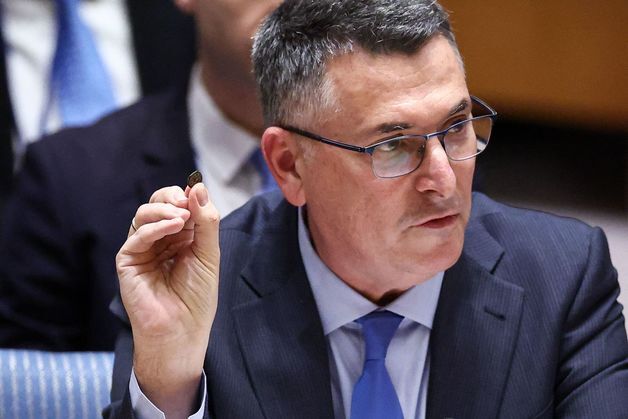 트럼프처럼…이스라엘 "이란에 이미 승리했지만 공격은 계속"