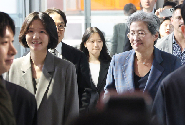 네이버-AMD, 차세대 GPU 기반으로 '하이퍼클로바X' 고도화