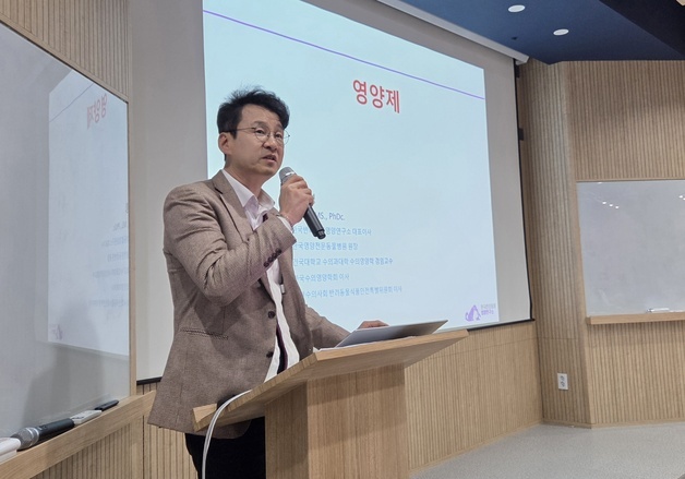 사료만으로 충분할까…반려동물 영양 '건강 유지vs증진' 구분 필요