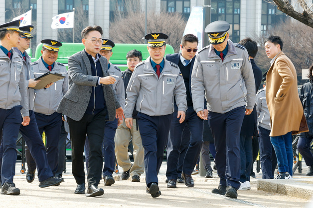 박정보 서울경찰청장, BTS 공연 앞두고 광화문광장 현장점검