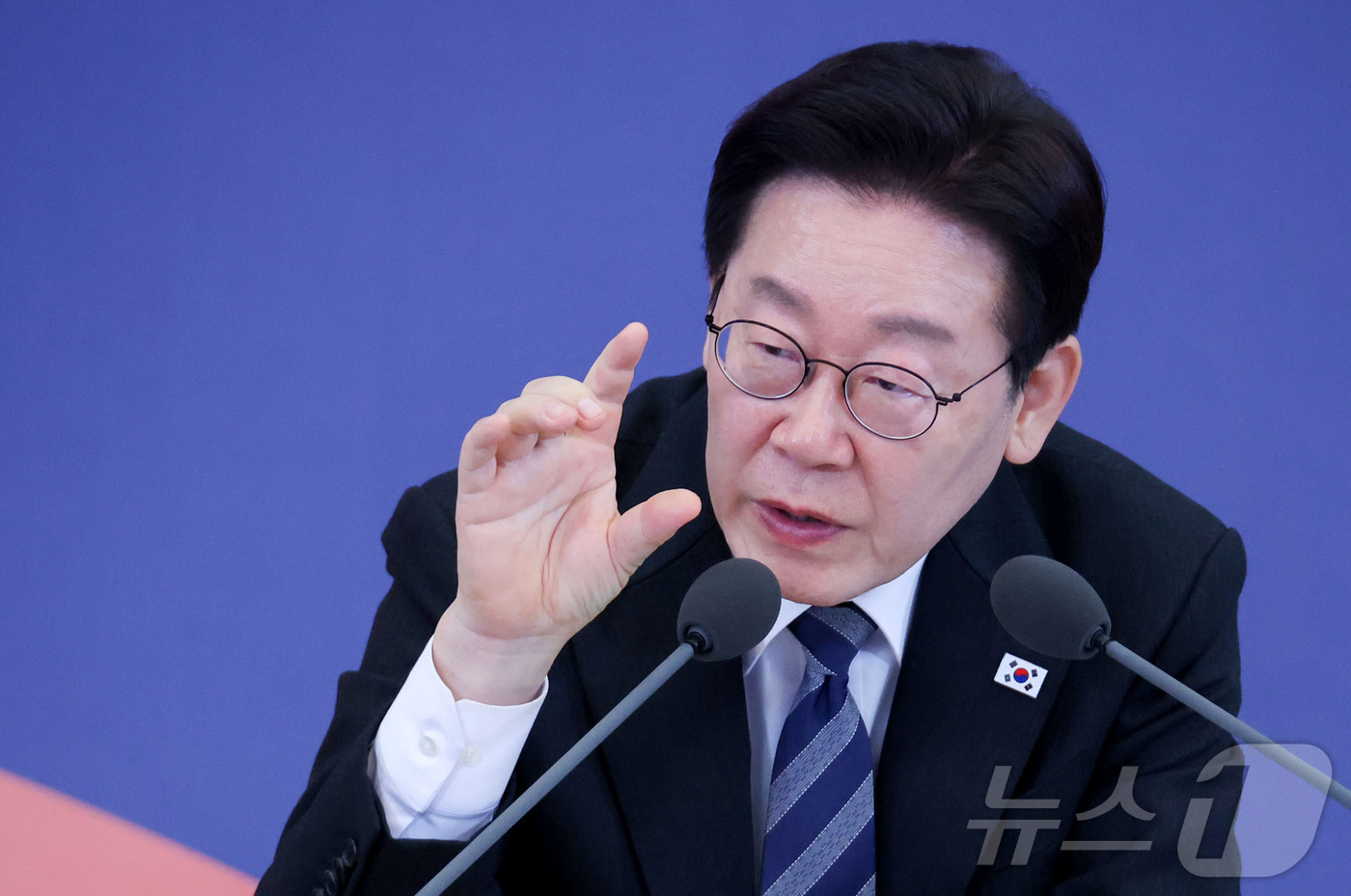 (서울=뉴스1) 이재명 기자 = 이재명 대통령이 18일 청와대에서 열린 자본시장 안정과 정상화 간담회에서 발언을 하고 있다. 2026.3.18/뉴스1