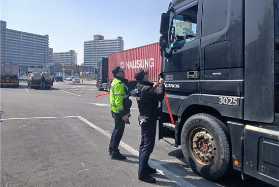 고속도로 사고 42%는 화물차…대전충남 도로공사, 사고예방 집중