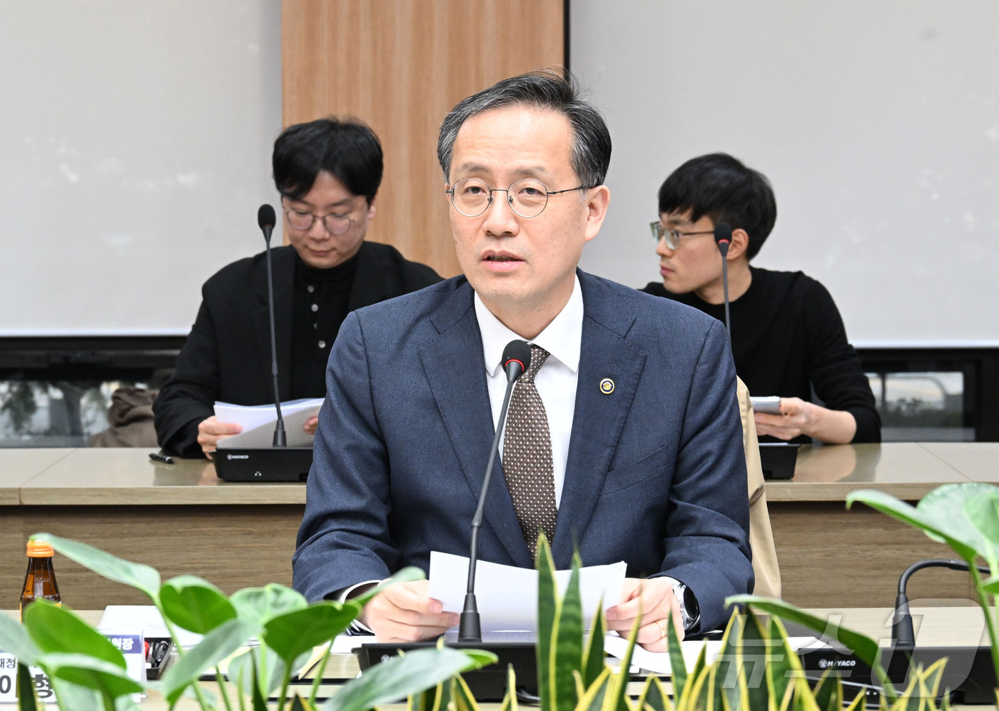 (서울=뉴스1) = 이형일 재정경제부 차관이 18일 오후 서울 영등포구 한국수출입은행에서 열린 한미전략투자공사 설립위원회 출범 1차 회의에서 모두발언을 하고 있다. (재정경제부 제 …