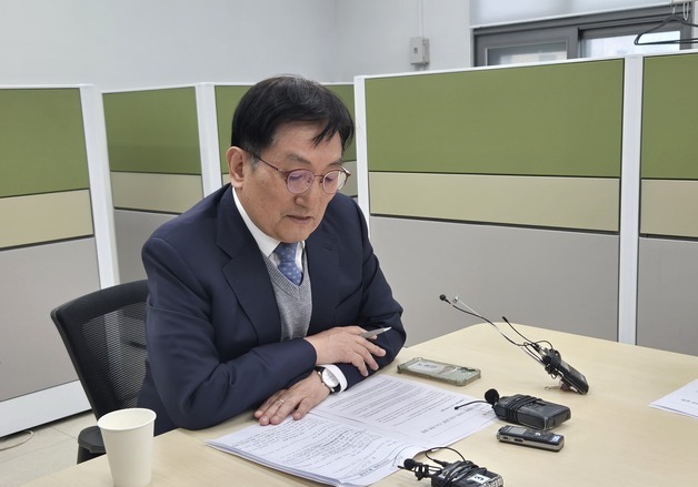 노영민 "신용한, 허위사실 공표 혐의로 선관위 신고돼"