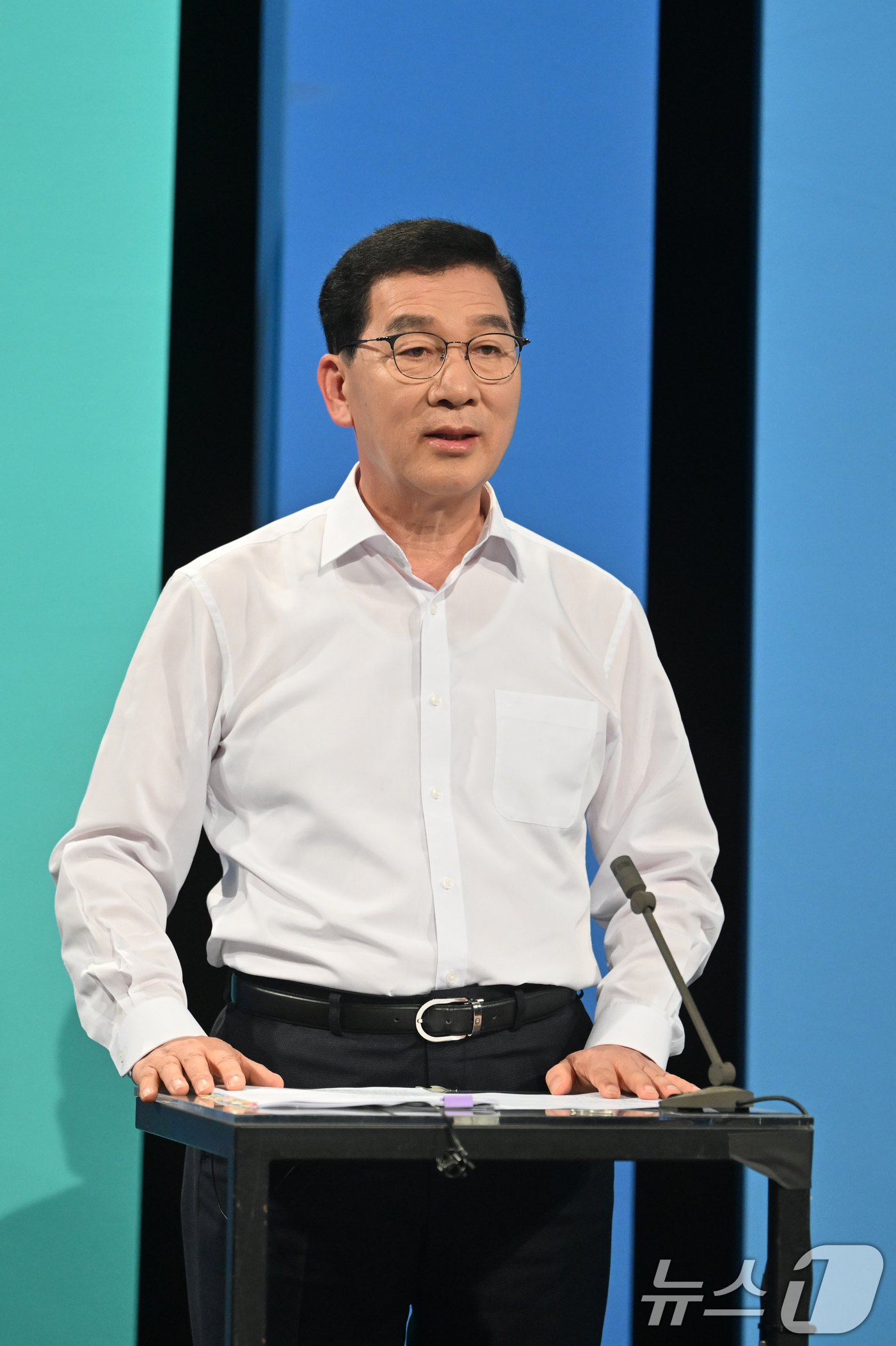 (광주=뉴스1) 김태성 기자 = 더불어민주당 전남광주통합특별시장 경선 후보인 신정훈 의원이 18일 광주MBC에서 열린 민주당 전남광주특별시장 B조 경선 토론회에서 발언하고 있다. …