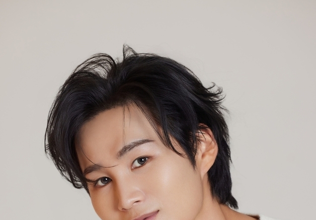 김희재 '로미오와 줄리엣' 첫공부터 전석 매진…막걍 티켓 파워