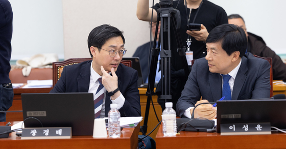 대화 나누는 장경태·이성윤