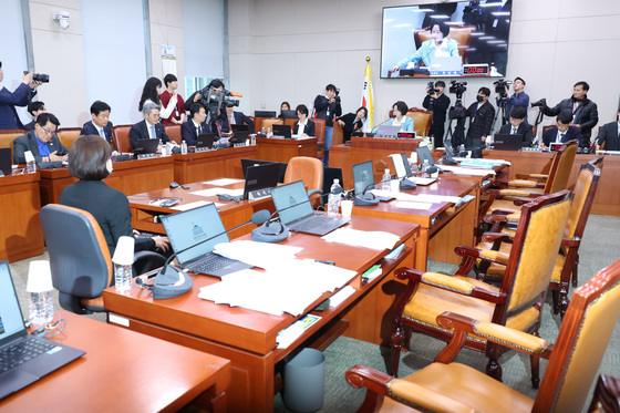 법사위 통과하는 중수청법