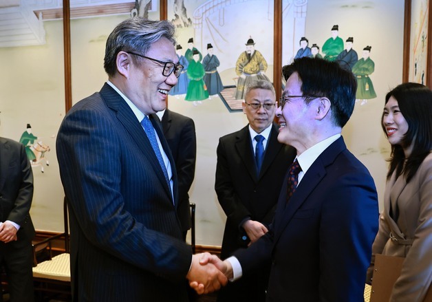 김정관, 中상무·산업부장 면담…'공급망·반도체' 협력 강화 논의