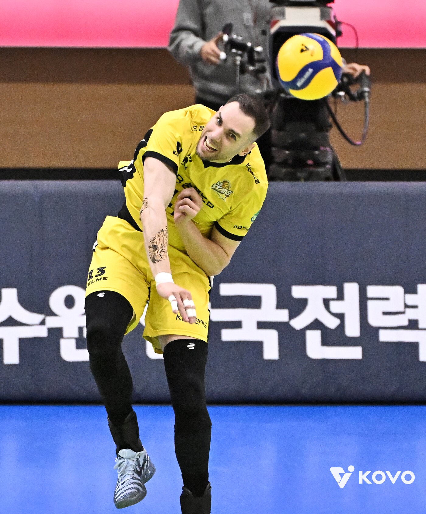 본문 이미지 - KB손해보험 안드레스 비예나. (KOVO 제공)