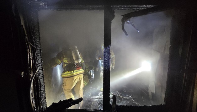 새벽 경주 아파트에 불…인명피해 없이 30분 만에 진화