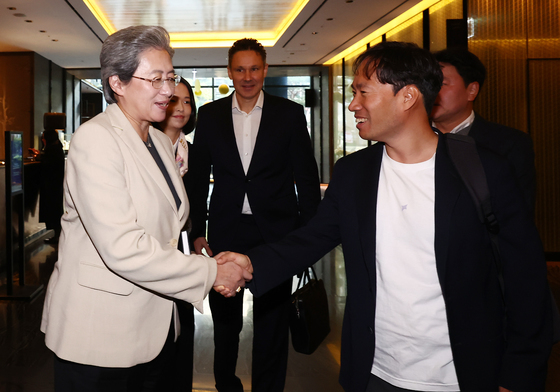 김성훈 업스테이지 대표와 조찬 마친 리사 수 CEO