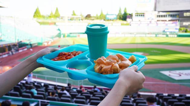 서울월드컵경기장, 다회용기 도입…일회용 40만개 줄인다