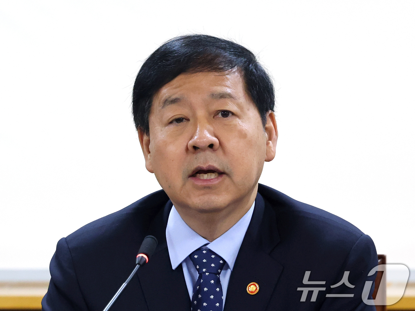 (서울=뉴스1) 황기선 기자 = 구윤철 경제부총리 겸 재정경제부 장관이 19일 오전 서울 중구 은행회관에서 열린 확대거시경제금융회의에서 모두발언을 하고 있다. 2026.3.19/뉴 …