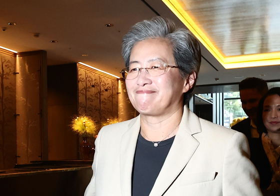 업스테이지 대표와 조찬 회동 마친 리사 수 CEO