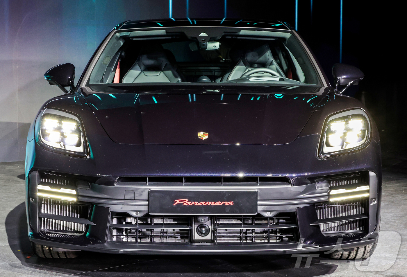 (서울=뉴스1) 김진환 기자 = 19일 오전 서울 광진구 PIE Factory에서 열리는 2026 포르쉐코리아 신년 기자 간담회에서 100대 한정 모델 ‘파나메라 레드 익스클루시브 …