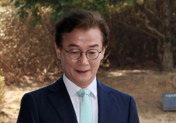 '통일교 금품수수 의혹' 전재수 첫 합수본 출석…"조사 성실히 임할 것"