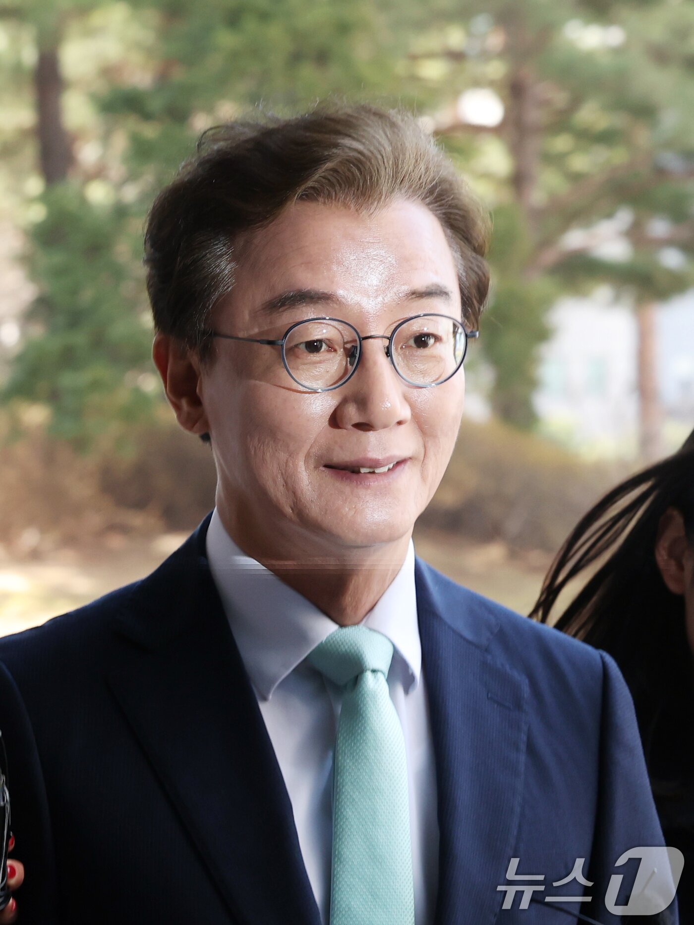 본문 이미지 - '통일교의 정교유착 비리 의혹'을 받고 있는 전재수 더불어민주당 의원이 19일 오전 서울 서초구 검·경 합동수사본부에 피의자 신분으로 출석하고 있다.  2026.3.19 ⓒ 뉴스1 황기선 기자