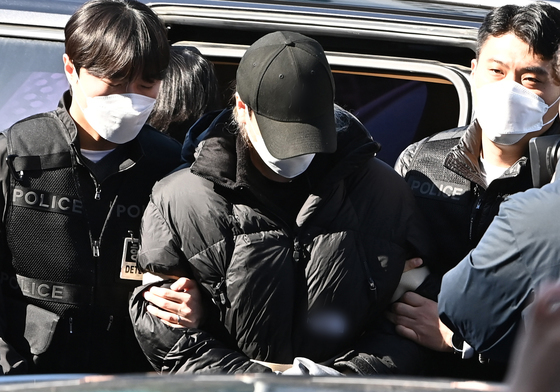 6년 전 학대로 숨진 '3세 딸' 이불·비닐로 감싸 매장…친모·남친 구속 기로