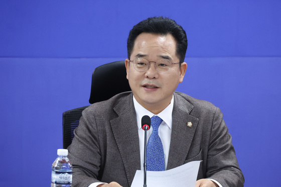 인사말하는 민병덕 을지로위원장