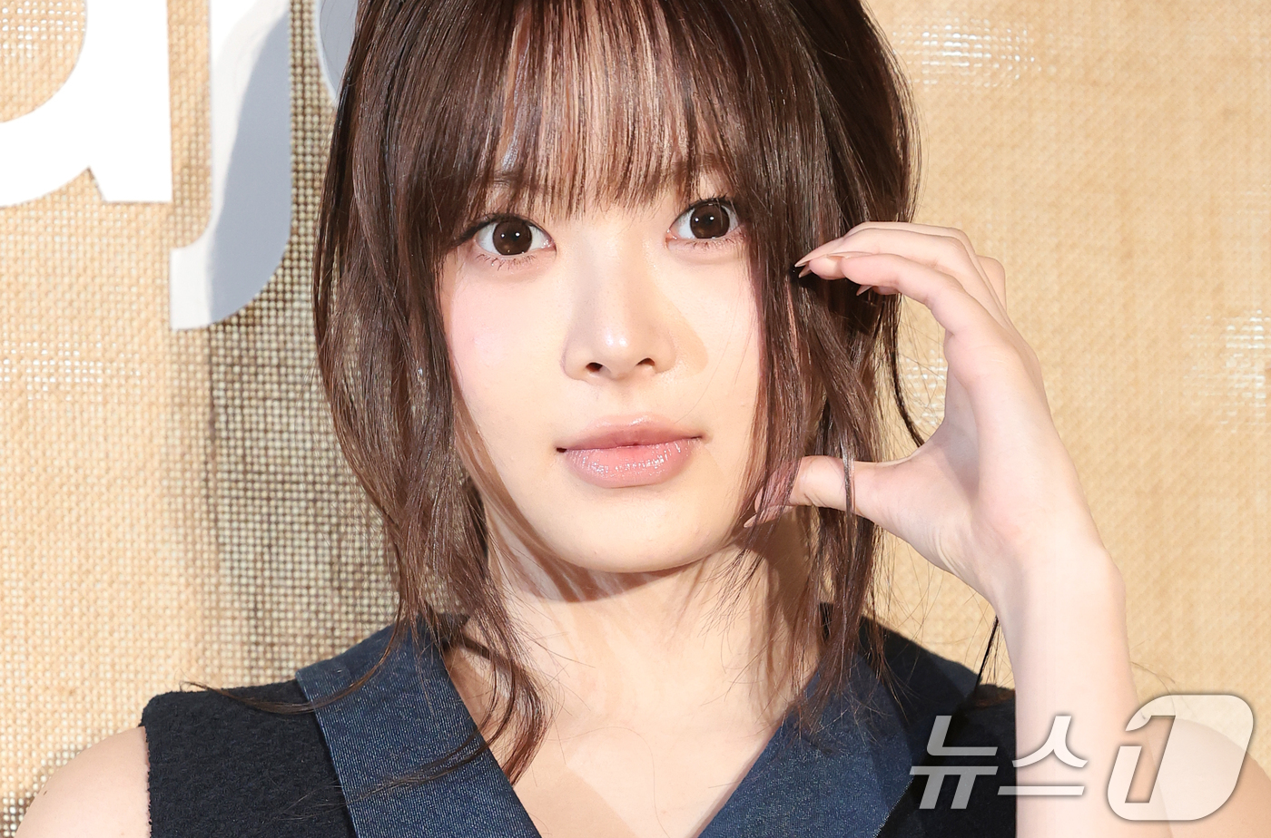 (서울=뉴스1) 권현진 기자 = 르세라핌 홍은채가 19일 서울 용산구 몬드리안 서울 이태원에서 열린 패션 브랜드 ‘마쥬 2026 봄·여름 컬렉션 프레젠테이션’에 참석해 포즈를 취하 …