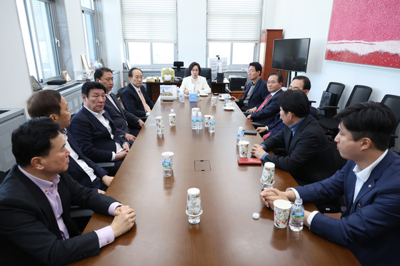 회동하는 국민의힘 대구의원들